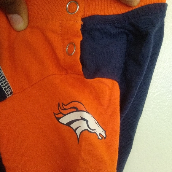 NFL Denver Broncos Baby Onesie 9M - Picture 3 of 4